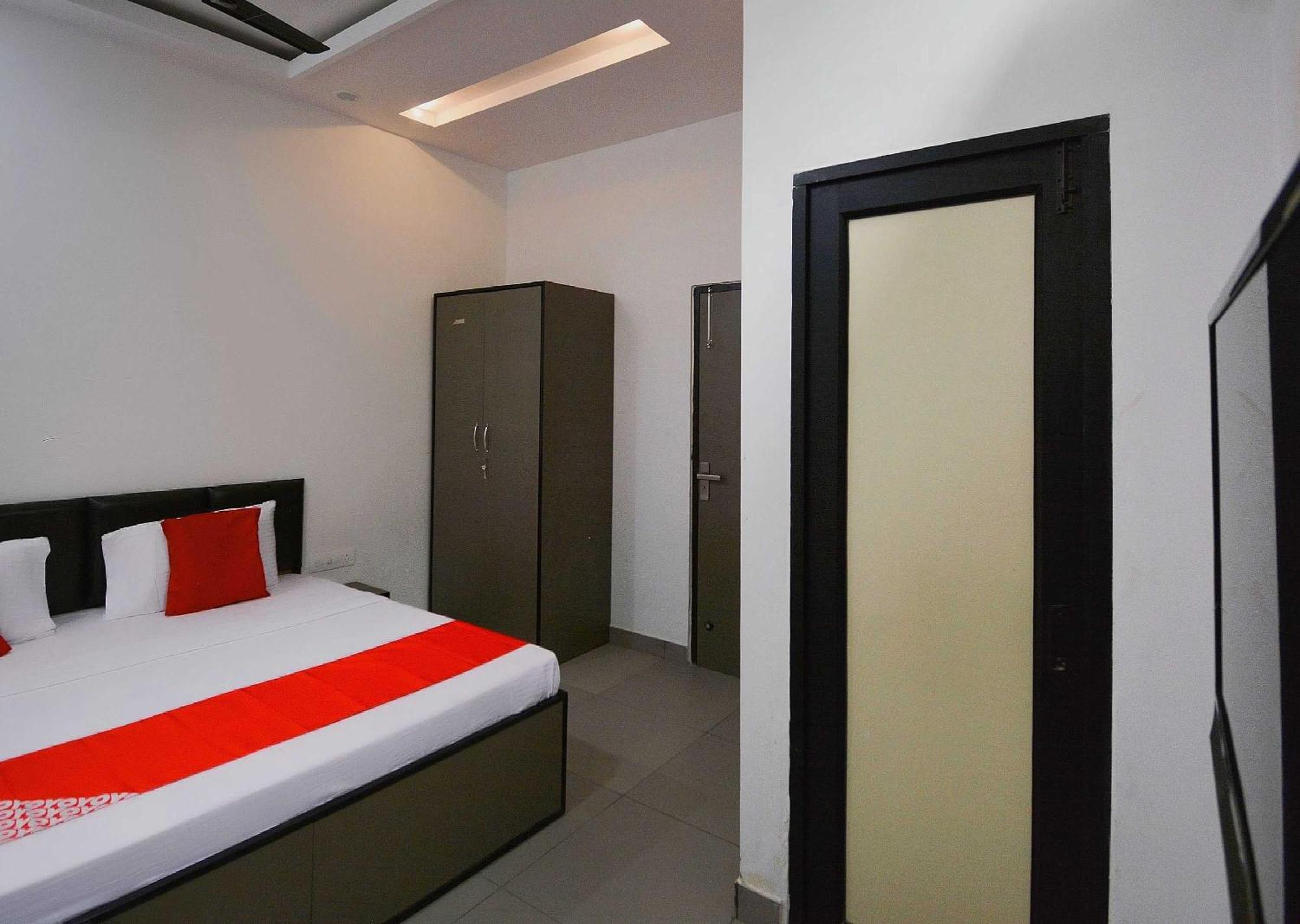 Hotel O White Solitaire Ludhiana Exterior foto